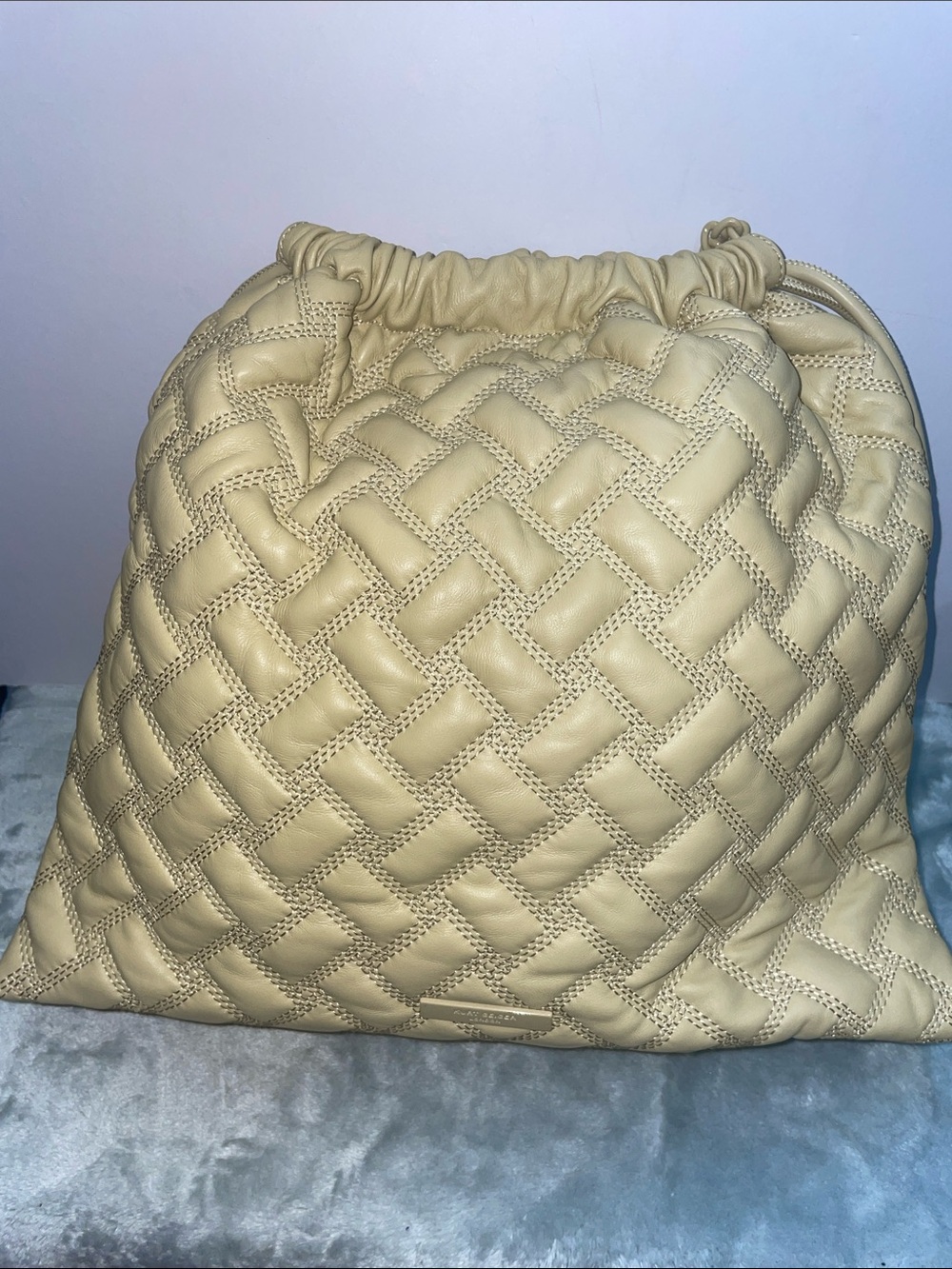 Kurt Geiger ‘The Kensington Drench’ Drawstring Bag - Picture 2 of 16